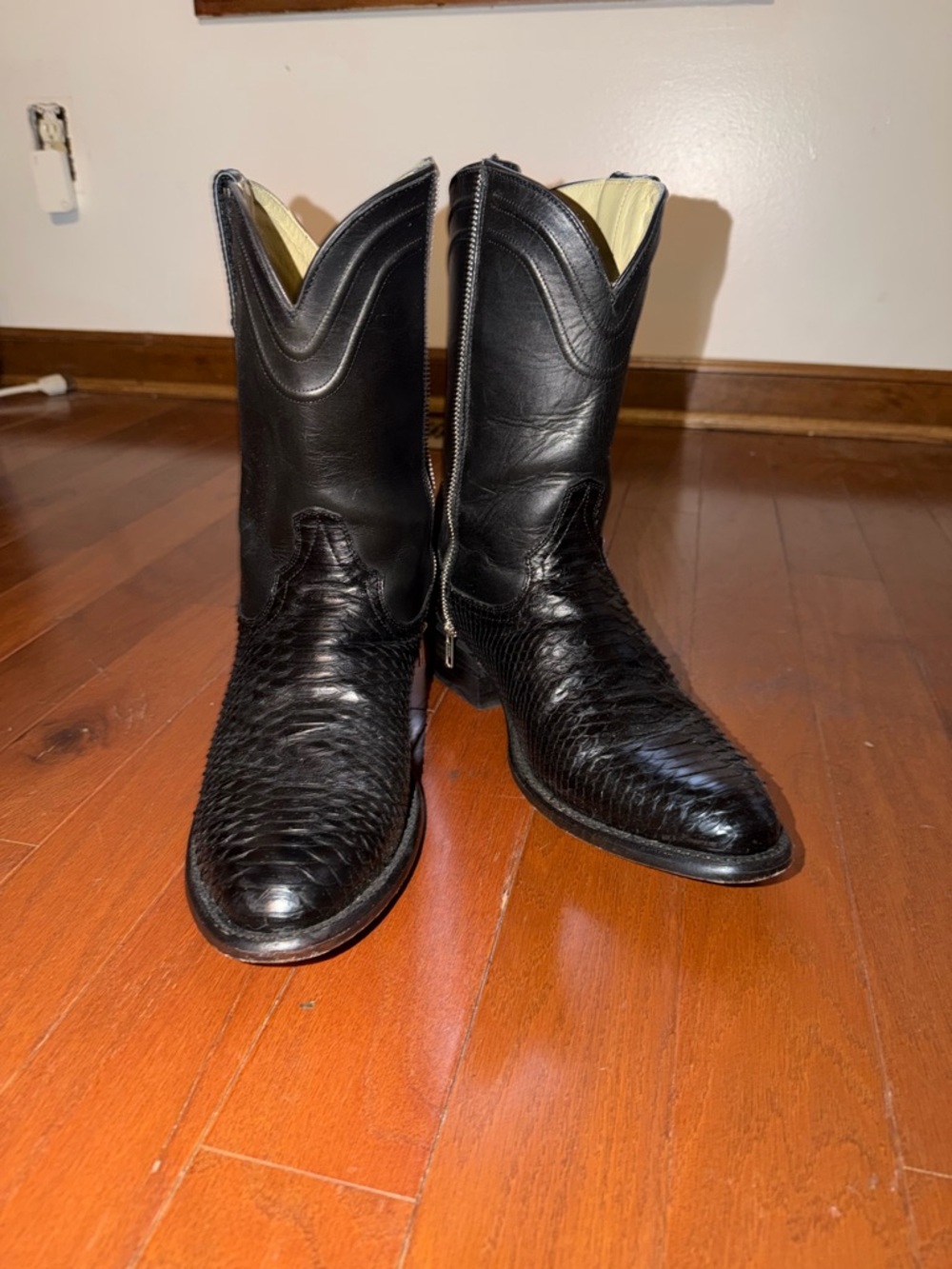 FreeBird Black Men’s Western Zip-Front Leather Cowboy Boots